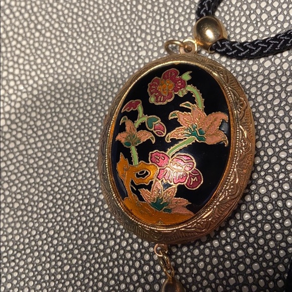 VTG 80s Cloisonné Locket Necklace with Tassel - Picture 3 of 7